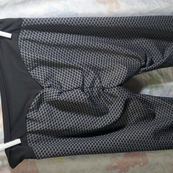 Scrunched butt leggings - Picture 3 of 5